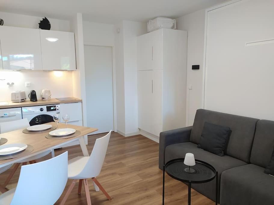 Appartamento Ideal Saint Raphael Piscine Clim Parking Esterno foto